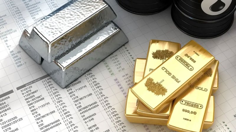 الفضة تقفز 3% والذهب يرتفع مع تراجع مخاوف التضخم