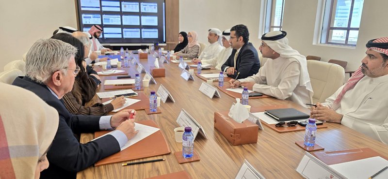 وزير شؤون البلديات والزراعة يجتمع مع رئيس جمعية المكاتب الهندسية