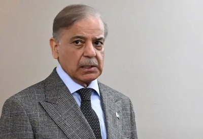 رئيس وزراء باكستان يبدأ جولة تشمل السعودية وقطر وتركيا