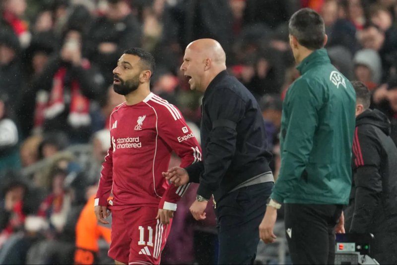سلوت يُرجع خروج ليفربول من دوري الأبطال إلى إهدار الفرص
