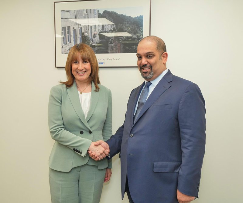 وزير المالية والاقتصاد الوطني يلتقي وزيرة الخزانة بالمملكة المتحدة