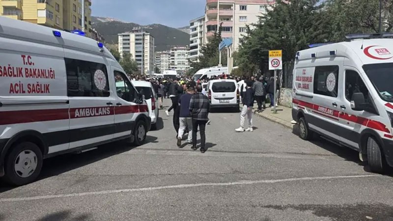 تركيا تشيع ضحايا حادث إطلاق النار الجماعي في مدرسة