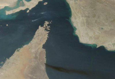 مسؤول استخباراتي: مضيق هرمز تحت سيطرة الحرس الثوري الإيراني ومغلق فعلياً