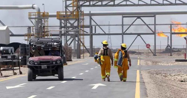 العراق يستأنف صادرات النفط من الجنوب بعد توقف أكثر من شهر