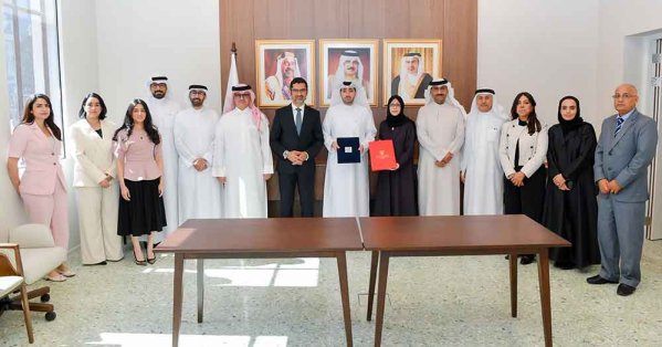 أمانة العاصمة توقّع اتفاقية مع الشركة البحرينية الكويتية للتأمين لتجديد وصيانة حديقة السيف