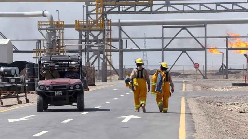 العراق يستأنف صادرات النفط من الجنوب بعد توقف أكثر من شهر