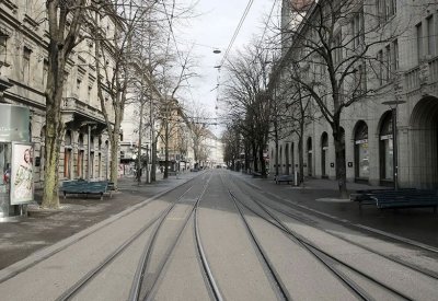 بسبب الحرب.. ضربة للسياحة في سويسرا وبريطانيا