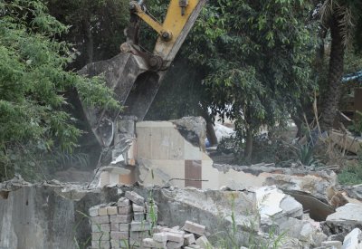 بلدية المنطقة الجنوبية تنفذ حملة لإزالة المخالفات والتعديات في دار كليب