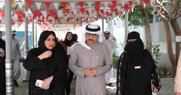 وزير التربية والتعليم يتفقد سير العملية التعليمية في عدد من المدارس الحكومية
