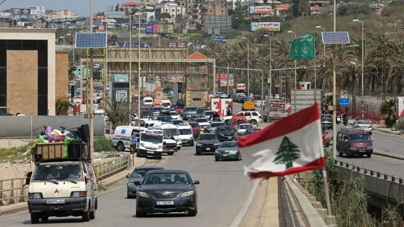 أنصار حزب الله يهاجمون رئيس لبنان.. و"أمل" ترفض الاستفزاز