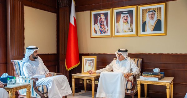 وزير الخارجية يستقبل سفير دولة الإمارات العربية المتحدة لدى مملكة البحرين