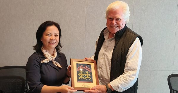 القاهرة السينمائي يوقع اتفاقية تآخي مع مهرجان جزيرة هاينان الصيني