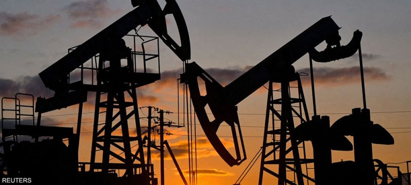 أسعار النفط تقفز 7% مع إغلاق مضيق هرمز مجددا