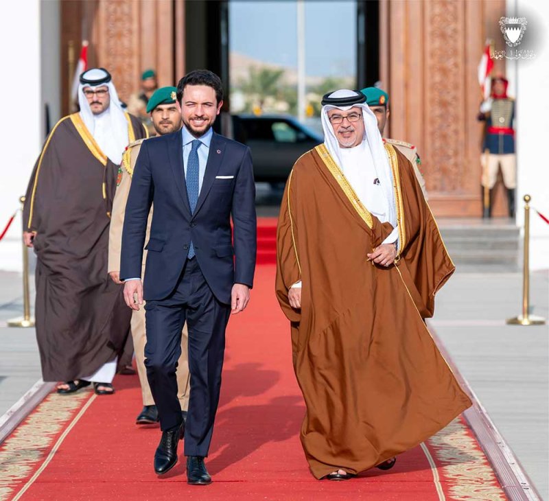 سمو ولي العهد رئيس الوزراء في مقدمة مودعي سمو ولي العهد الأردني