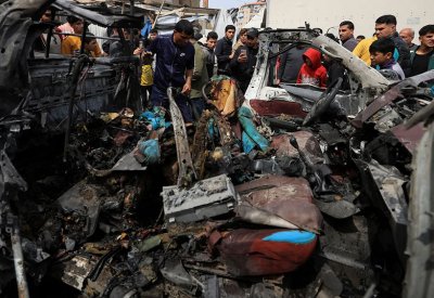 مقتل 4 أشخاص في قصف إسرائيلي على خان يونس وإطلاق نار في غزة