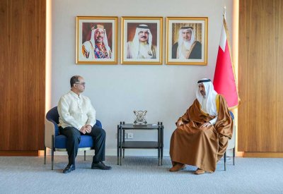 وزير المواصلات يستعرض التعاون في مجالات النقل والاتصالات مع السفير الفلبيني