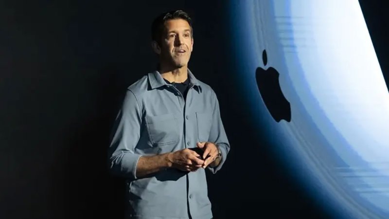 من الظل إلى القمة.. من هو جون تيرنوس الرجل الذي سيقود "أبل" ؟