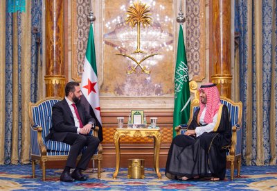 ولي العهد السعودي يبحث مع الرئيس السوري المستجدات في المنطقة