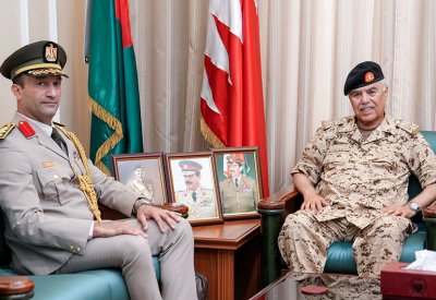 وزير شؤون الدفاع يستقبل ملحق الدفاع المصري ويؤكد عمق العلاقات الأخوية بين البحرين ومصر