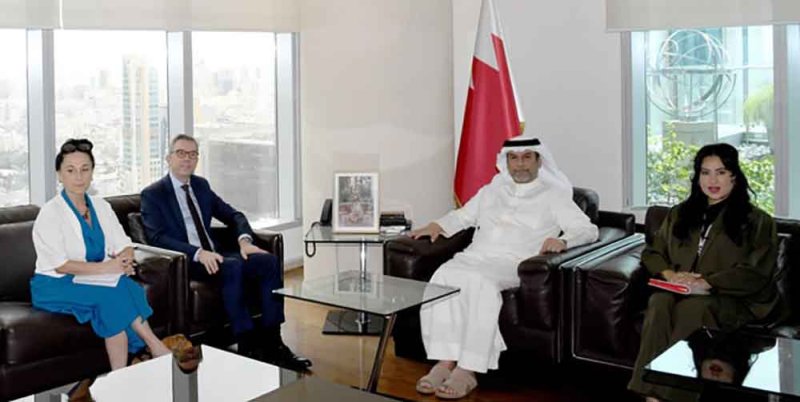 وزير النفط والبيئة يستقبل سفير الجمهورية الفرنسية لدى مملكة البحرين