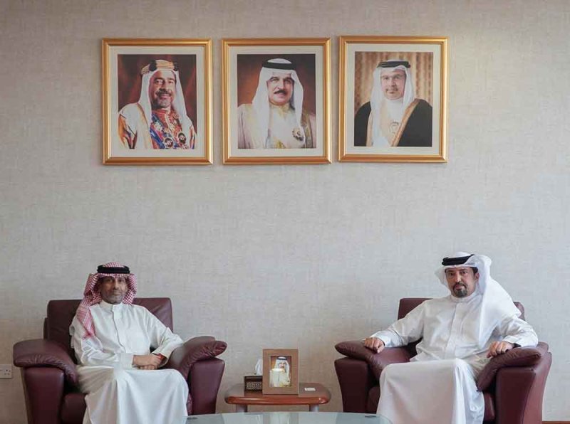 رئيس الجمارك يبحث مع رئيس جمعية رجال الأعمال البحرينية تحديات القطاعين التجاري والصناعي