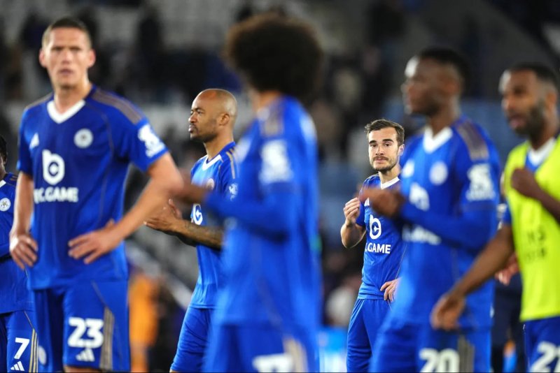ليستر سيتي... من معجزة الدوري الإنجليزي إلى شبح الهبوط الثالث