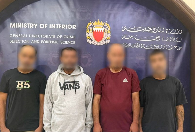 (المباحث الجنائية): القبض على أربعة أشخاص قاموا بسرقة بضائع بقيمة تتجاوز أربعة آلاف دينار من محل تجاري