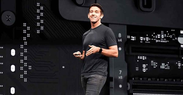 هل يعيد جون تيرنوس تشكيل مستقبل أبل في عصر الذكاء الاصطناعي؟