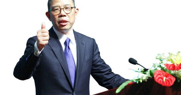 تشونغ تشانشا.. إمبراطور المياه المعبأة الذي تفوّق على مليارديرات التكنولوجيا