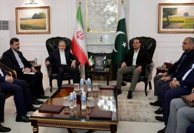 طهران تتحفظ على مطالب واشنطن.. ولا انفراجة في إسلام آباد