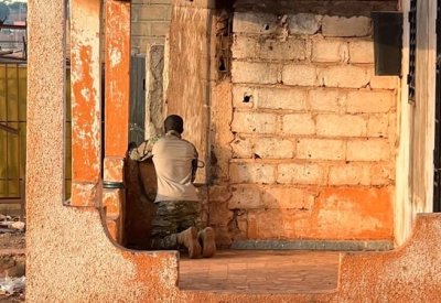 مشاهد تهز مالي.. مجموعات مسلحة على أبواب باماكو