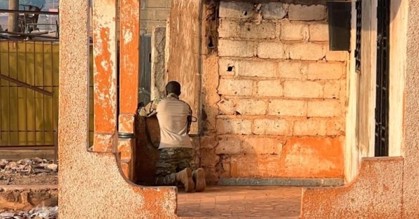 مشاهد تهز مالي.. مجموعات مسلحة على أبواب باماكو