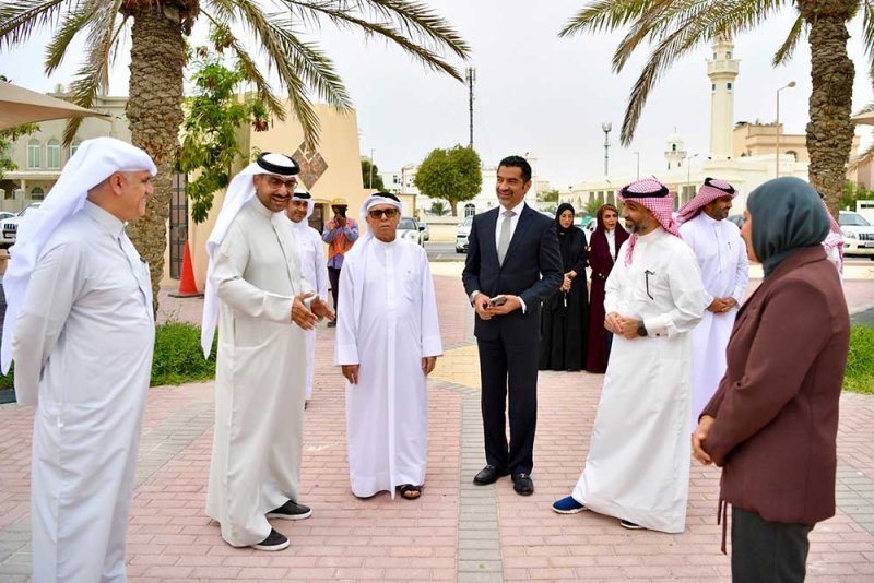 وزير البلديات يطّلع ميدانياً على مشروع تطوير ممشى عالي بالمحافظة الشمالية