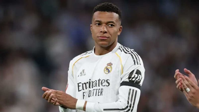 غضب في ريال مدريد من مبابي.. "يهدر الفرص ويغادر هرباً من الجماهير"