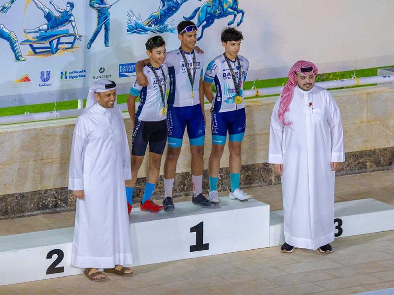 بالصور: مشاركة واسعة في منافسات الدراجات الهوائية بدورة الفرسان الرياضية
