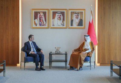 وزير المواصلات والاتصالات يستقبل سفير جمهورية قبرص لدى مملكة البحرين