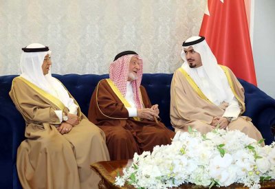 أهالي "العاصمة" يؤكدون وقوفهم صفاً واحداً خلف قرارات القيادة لصون أمن الوطن