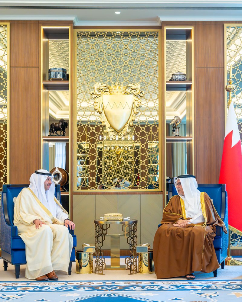 سمو ولي العهد رئيس مجلس الوزراء يستقبل سفير المملكة العربية السعودية لدى مملكة البحرين