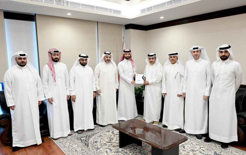 النائب العام يكرّم رئيس وأعضاء وحدة التهرب الضريبي