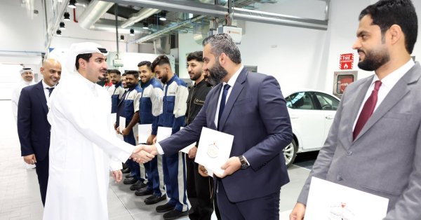 بمناسبة يوم العمال العالمي .. محافظ العاصمة: العمال شركاء في صناعة مستقبل التنمية بدعم القيادة والحكومة