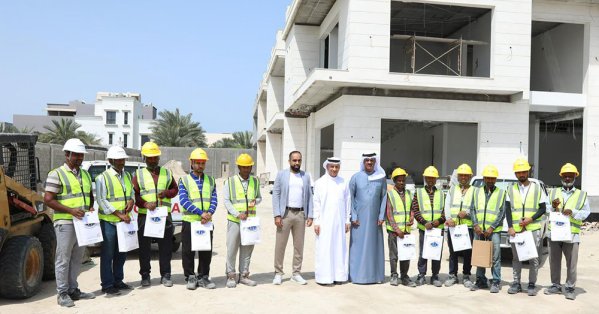 محافظ الشمالية يكرم عدد من العاملين بمناسبة يوم العمال
