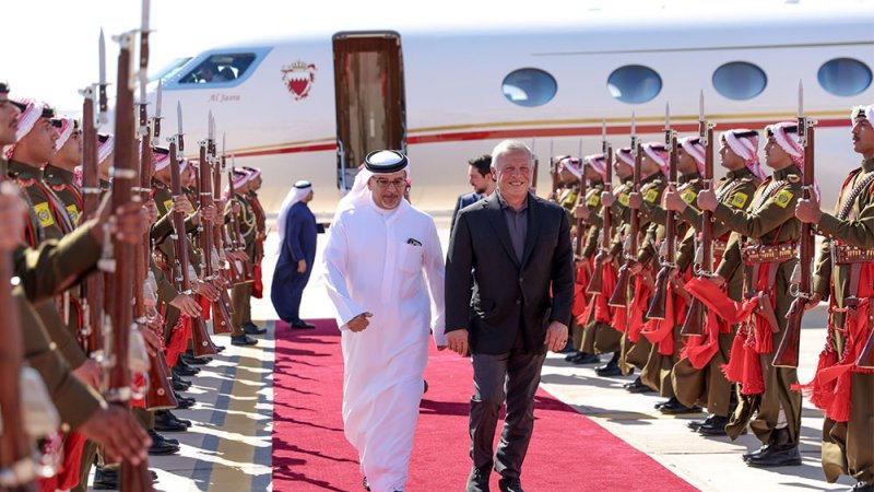 العلاقات الأخوية الراسخة التي تربط مملكة البحرين والمملكة الأردنية الهاشمية تشكل أساسًا متينًا لتعزيز التعاون الثنائي وتطوير الشراكة الاستراتيجية