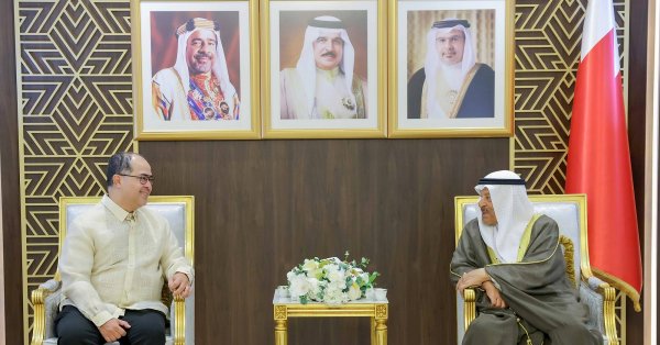 رئيس مجلس الشورى يشيد بعمق علاقات الصداقة والتعاون المشترك بين مملكة البحرين وجمهورية الفلبين