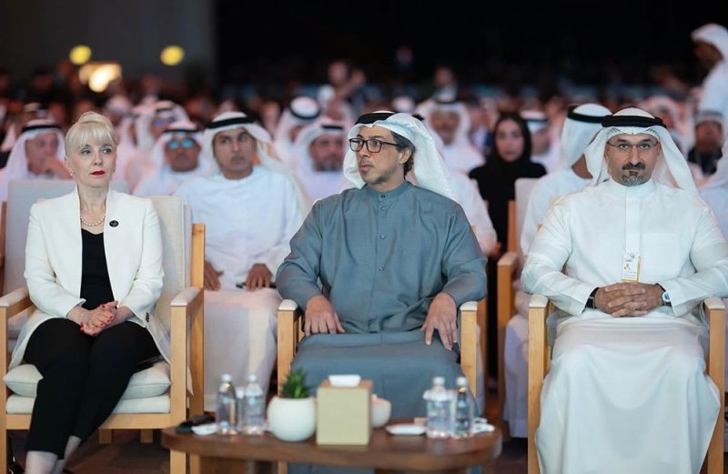 وزير الصناعة والتجارة يشارك في النسخة الخامسة من منتدى " اصنع في الامارات" في أبوظبي