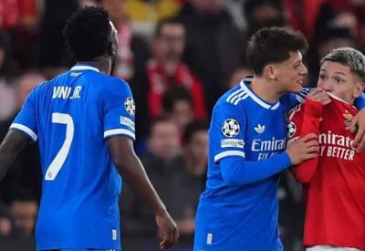 "فيفا" يمدد عقوبة إيقاف بريستياني.. ويهدد مشاركته في كأس العالم