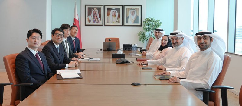 وزير الصناعة والتجارة يستقبل المبعوث الخاص لوزير خارجية جمهورية كوريا