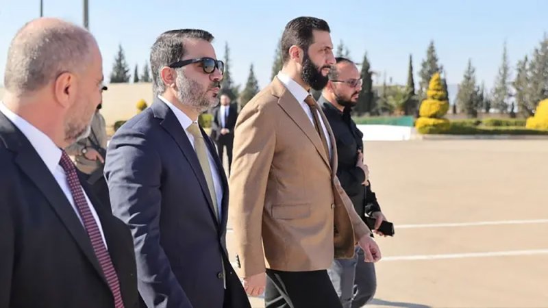عين تل أبيب على دمشق.. وقلق من إعادة بناء الجيش السوري