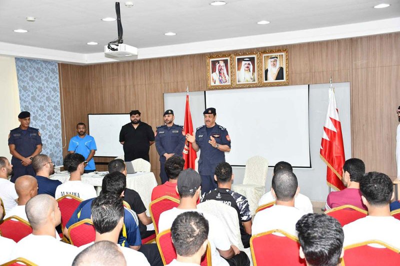 مدير عام الدفاع المدني يفتتح الدورة التدريبية الرابعة لتأهيل المتطوعين في مجالات الإطفاء والإنقاذ