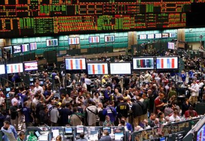 العدل الأميركية تحقق في "صفقات مشبوهة" بسوق النفط