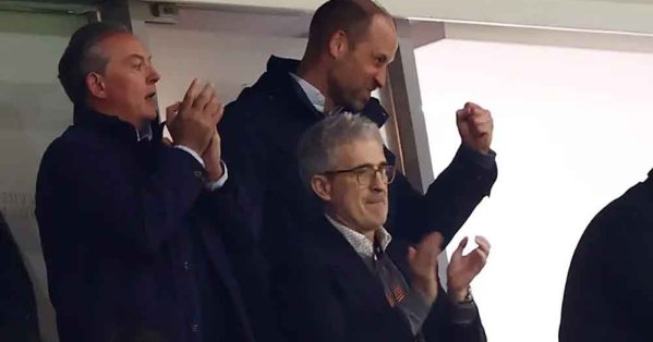 أمير ويلز.. مشجع فيلا "الوفي" يحتفل بالتأهل إلى نهائي الدوري الأوروبي #صحيفة_البلاد 